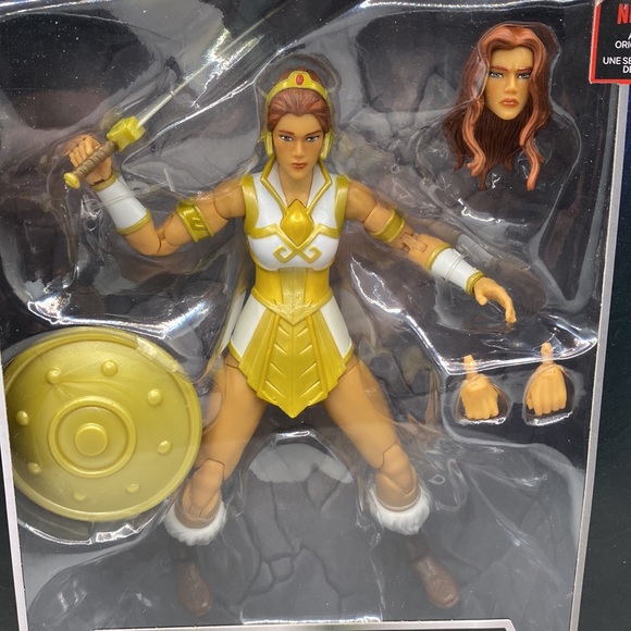 Masters of The Universe Revelation Teela Action Figure Mattel - Picture 2 of 12